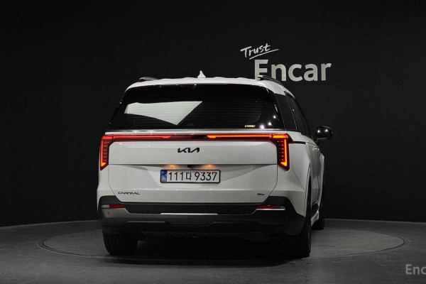 2025 Kia Carnival с пробегом 9 404 км