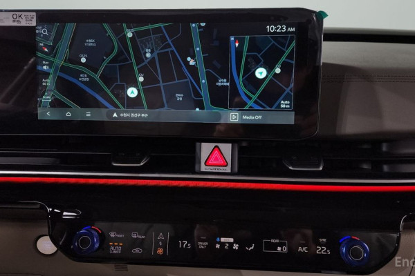 2025 Kia Carnival с пробегом 8 085 км