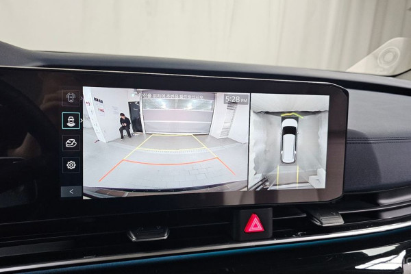 2024 Kia Carnival с пробегом 8 893 км