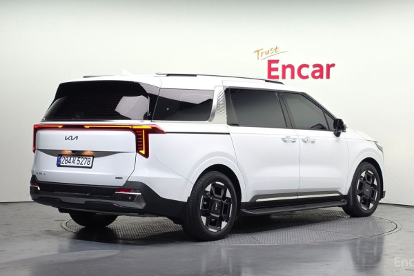 2025 Kia Carnival с пробегом 5 534 км