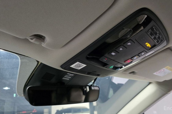 2025 Kia Carnival с пробегом 15 649 км