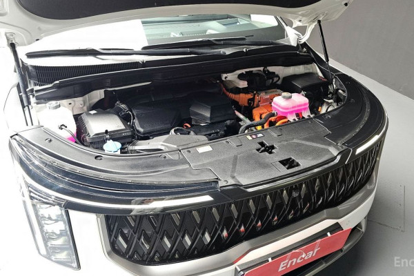 2025 Kia Carnival с пробегом 12 770 км