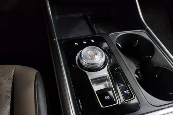 2024 Kia Carnival с пробегом 8 836 км