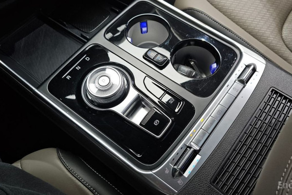 2025 Kia Carnival с пробегом 12 770 км