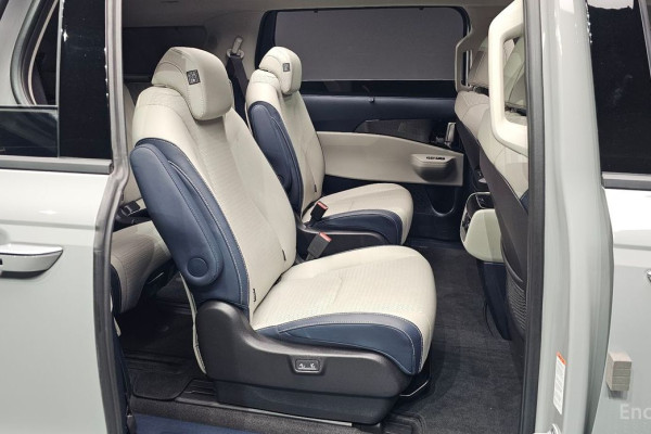 2024 Kia Carnival с пробегом 22 682 км