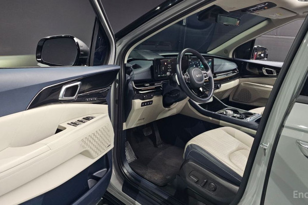 2024 Kia Carnival с пробегом 22 682 км