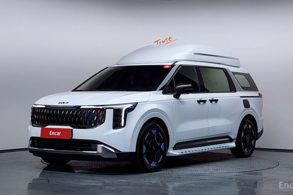 2025 Kia Carnival с пробегом 8 085 км