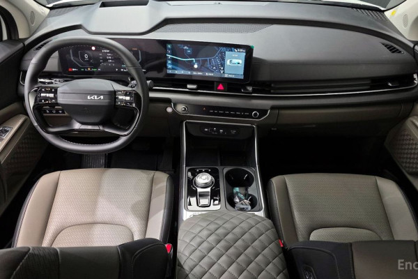 2025 Kia Carnival с пробегом 5 534 км