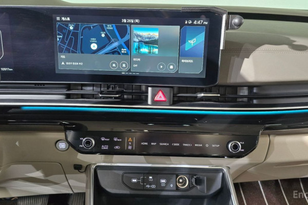 2025 Kia Carnival с пробегом 10 911 км