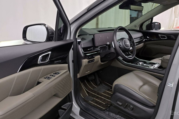 2024 Kia Carnival с пробегом 24 505 км
