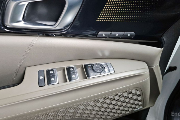 2025 Kia Carnival с пробегом 12 770 км