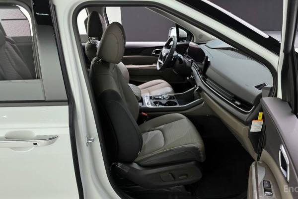 2025 Kia Carnival с пробегом 5 534 км