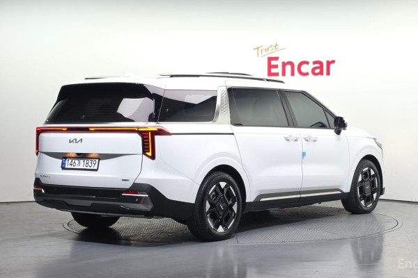 2024 Kia Carnival с пробегом 63 810 км