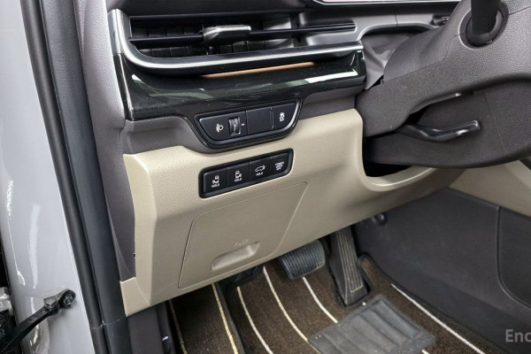 2024 Kia Carnival с пробегом 24 505 км