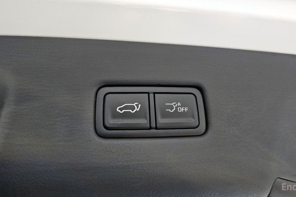 2025 Kia Carnival с пробегом 12 770 км