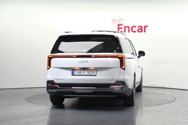 2024 Kia Carnival с пробегом 63 810 км