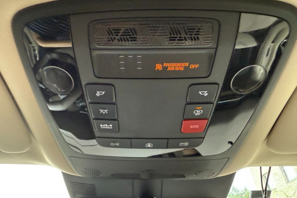 2024 Kia Carnival с пробегом 4 000 км