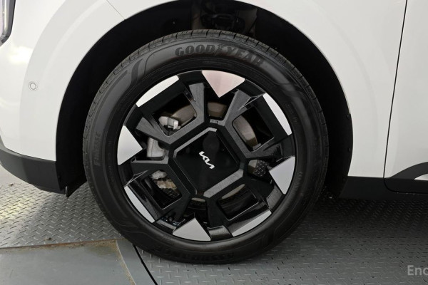 2024 Kia Carnival с пробегом 63 810 км