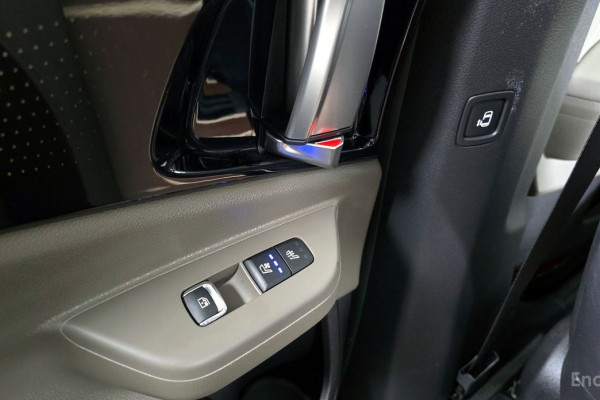 2024 Kia Carnival с пробегом 24 505 км