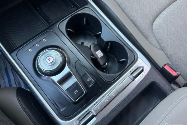 2025 Kia Carnival с пробегом 15 400 км