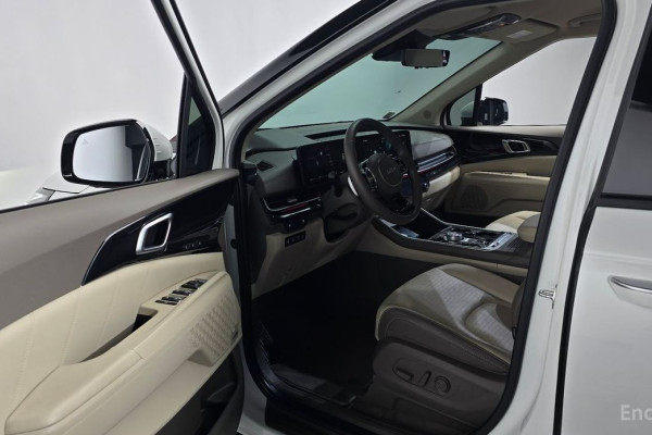 2024 Kia Carnival с пробегом 32 696 км