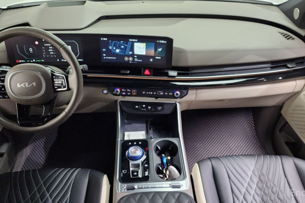 2024 Kia Carnival с пробегом 16 026 км