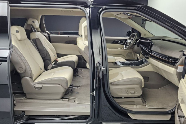 2025 Kia Carnival с пробегом 30 532 км