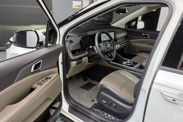 2024 Kia Carnival с пробегом 63 810 км