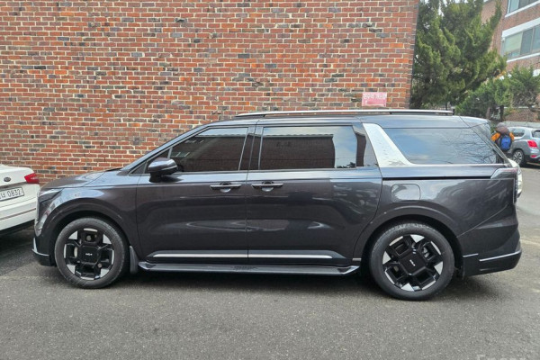 2024 Kia Carnival с пробегом 14 790 км