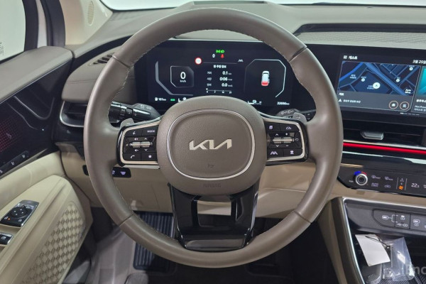 2024 Kia Carnival с пробегом 32 696 км