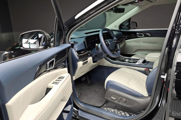 2025 Kia Carnival с пробегом 8 431 км