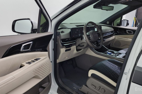 2024 Kia Carnival с пробегом 16 026 км