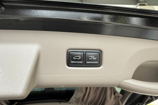 2024 Kia Carnival с пробегом 4 000 км