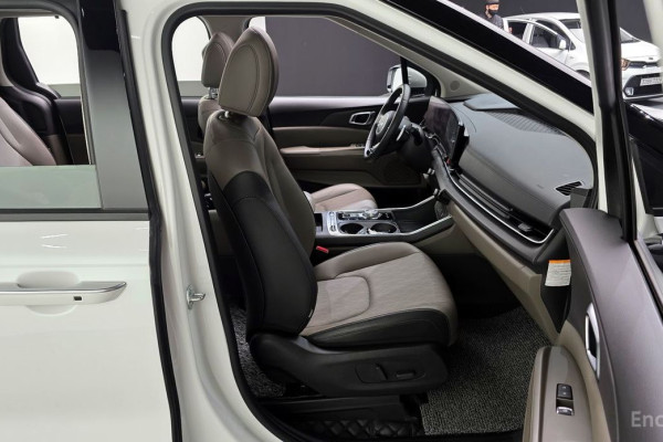 2024 Kia Carnival с пробегом 63 810 км