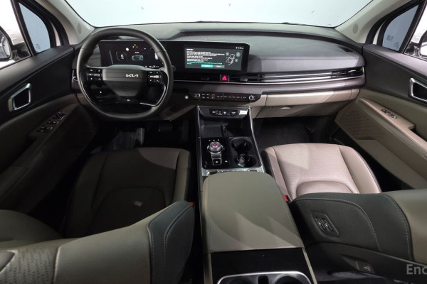 2024 Kia Carnival с пробегом 9 445 км