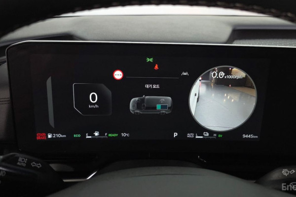 2024 Kia Carnival с пробегом 9 445 км