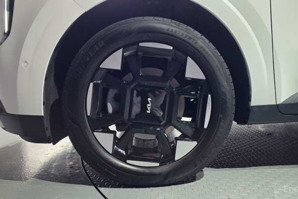 2025 Kia Carnival с пробегом 43 175 км