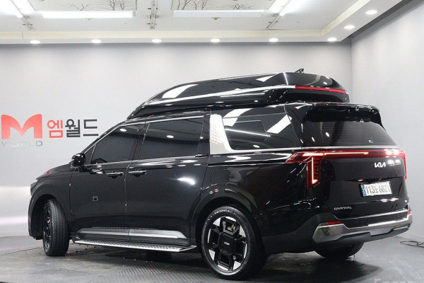 2024 Kia Carnival с пробегом 33 608 км