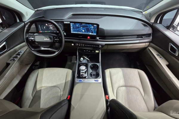 2025 Kia Carnival с пробегом 43 175 км