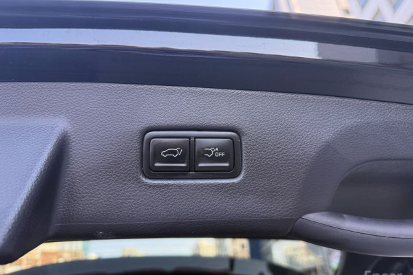 2025 Kia Carnival с пробегом 15 400 км