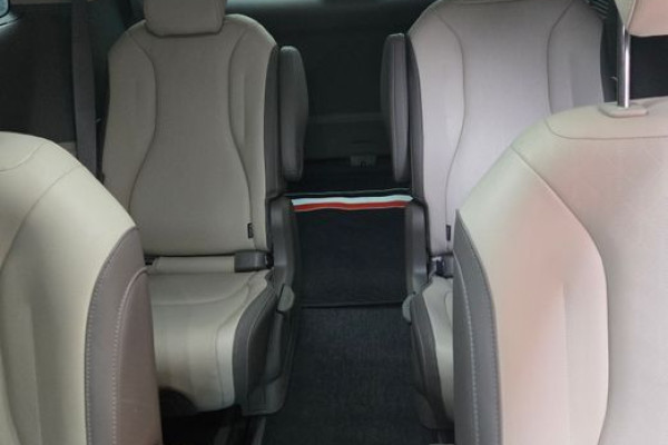 2024 Kia Carnival с пробегом 14 790 км