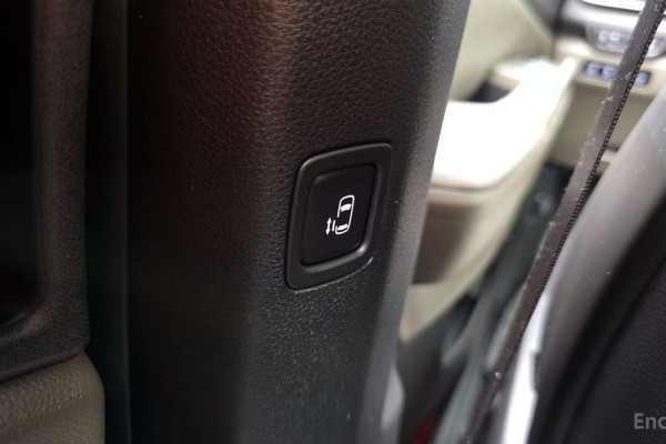 2024 Kia Carnival с пробегом 63 810 км