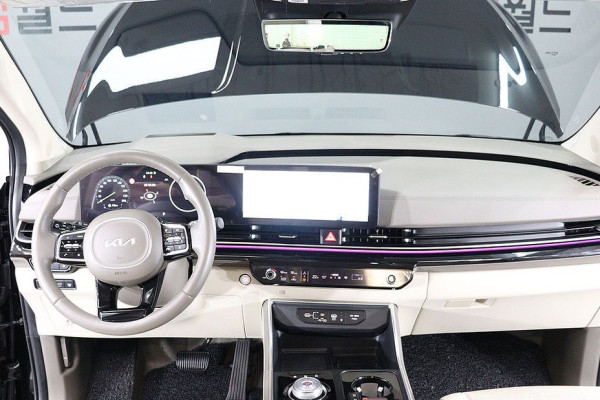 2024 Kia Carnival с пробегом 33 608 км