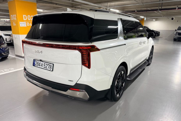 2025 Kia Carnival с пробегом 5 897 км