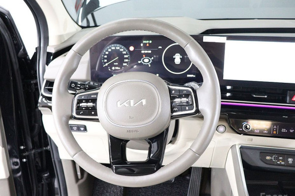 2024 Kia Carnival с пробегом 33 608 км