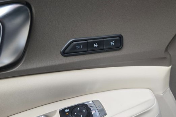 2024 Kia Carnival с пробегом 14 790 км