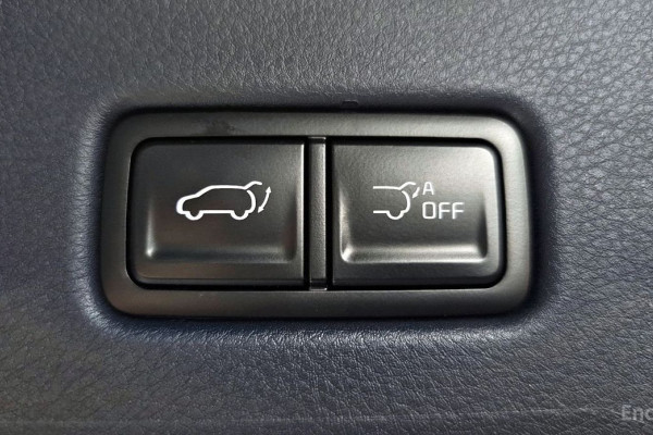 2025 Kia Carnival с пробегом 8 431 км