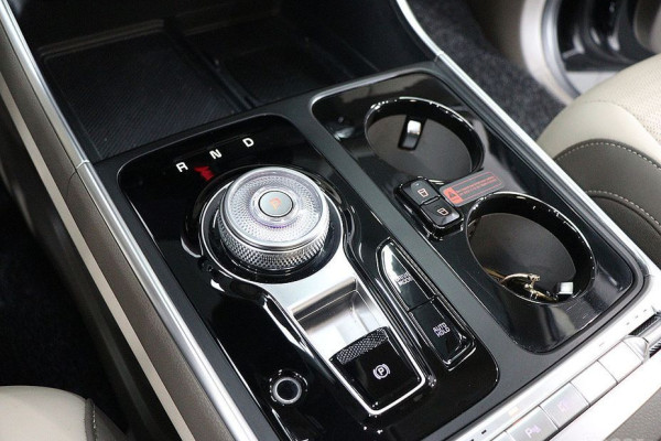 2024 Kia Carnival с пробегом 33 608 км