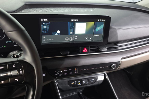 2024 Kia Carnival с пробегом 9 445 км