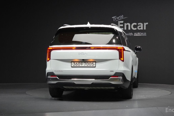 2024 Kia Carnival с пробегом 37 602 км